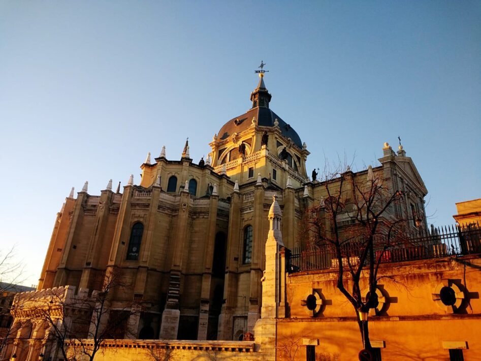 Cultural travel deals online